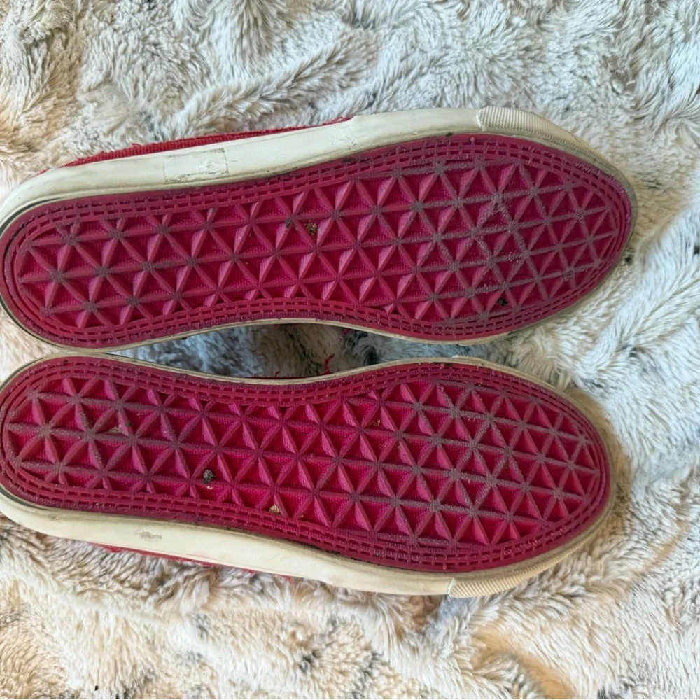 Vibrant Red Low Top Sneakers‎ with Slip On Design and White Rubber Sole size 6